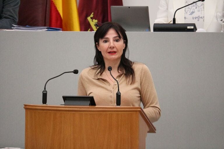 El PSOE saca adelante en la Asamblea una moción para garantizar la accesibilidad del servicio de cribado de cáncer de mama