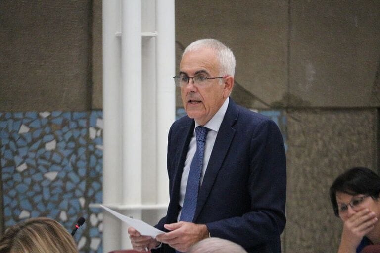 El Grupo Parlamentario Socialista realiza tres preguntas al Consejo de Gobierno en el pleno de control de la Asamblea