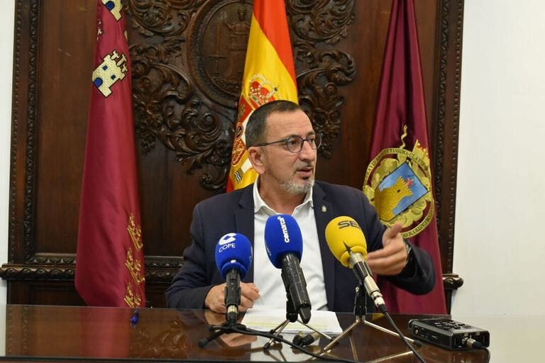 Fulgencio Gil puso en riesgo a los agentes en prácticas de la Policía Local según el Comité de Seguridad y Salud del propio Ayuntamiento de Lorca