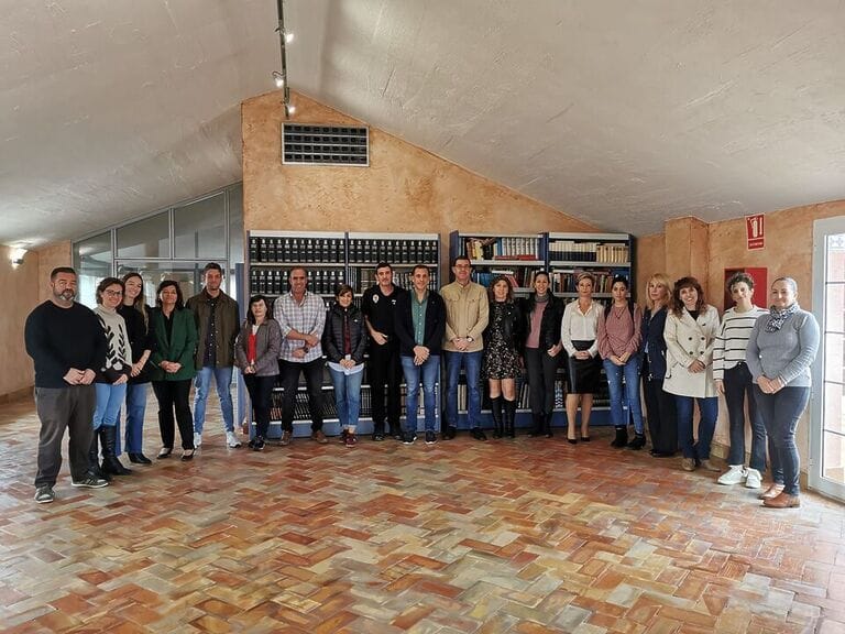 Los Alcázares pone en marcha una nueva estrategia contra el absentismo escolar con la unidad del Agente Tutor