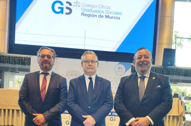 El Colegio de Graduados Sociales de Murcia premia la excelencia profesional en su gala anual