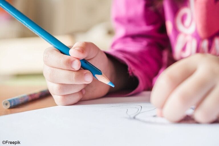 La vuelta a la escuela de los niños y niñas afectados por la DANA debe garantizar su protección y bienestar psicológico