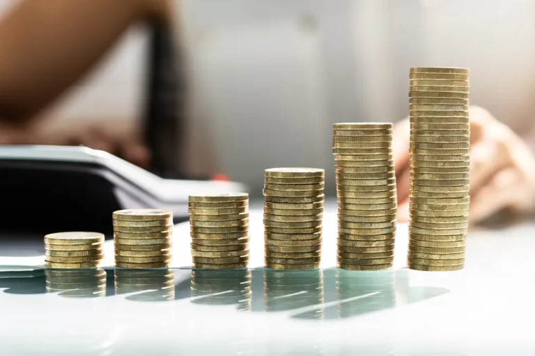 Murcia registra un aumento del 16,7 % en el coste laboral en 15 trimestres