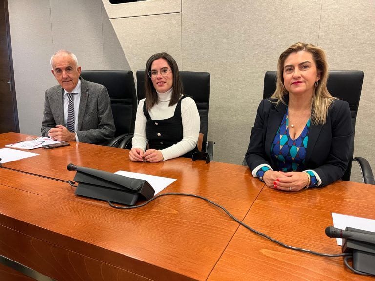 Alfonso Martínez Baños denuncia el aeropuerto de Corvera como “uno de los grandes fraudes del PP”