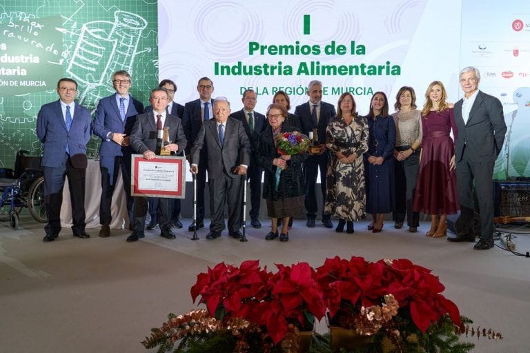La industria alimentaria murciana celebra un siglo de éxitos con los I Premios de AGRUPAL