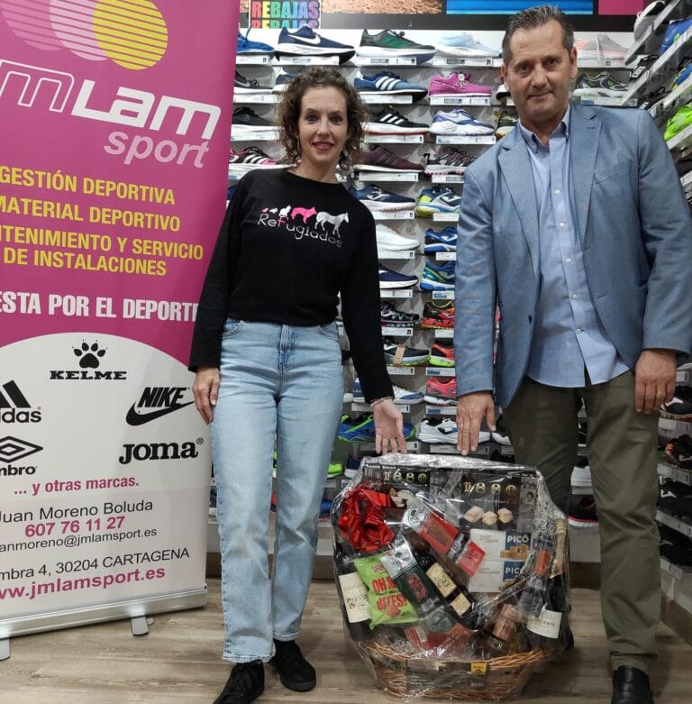 Refugiados Cartagena organiza una rifa benéfica para apoyar a animales abandonados