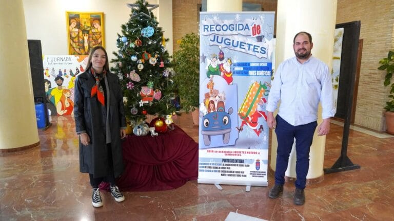 Los Alcázares reactiva su campaña solidaria 'Ningún niño sin juguete'