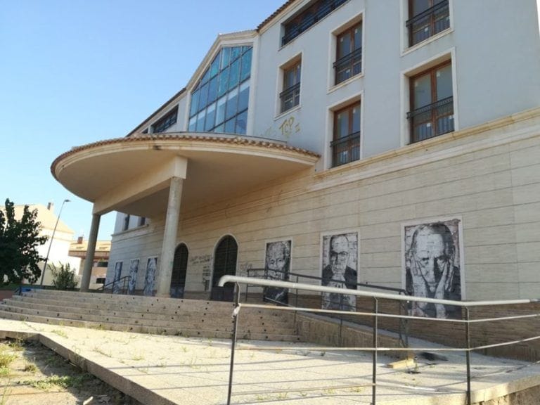 Los Alcázares inicia la rehabilitación del teatro municipal con una subvención de 561.000 euros