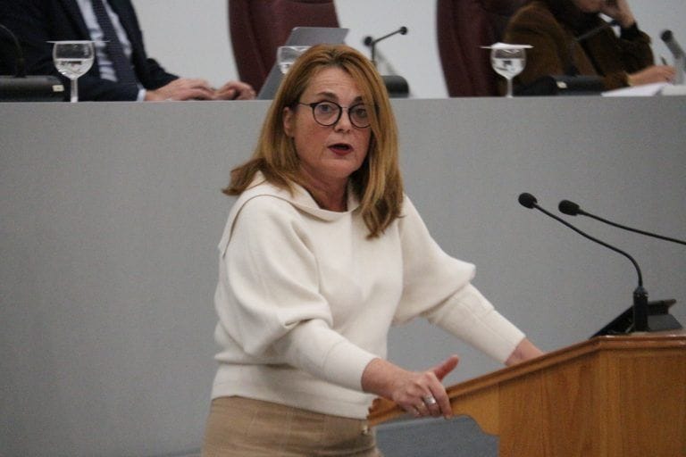 El PSOE denuncia impagos del Gobierno regional que dejan sin calefacción al instituto Azorín de Yecla