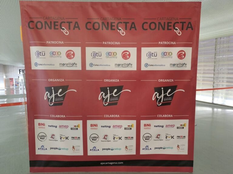 'Cartagena Conecta' reúne a más de 200 empresarios para impulsar el networking en la comarca