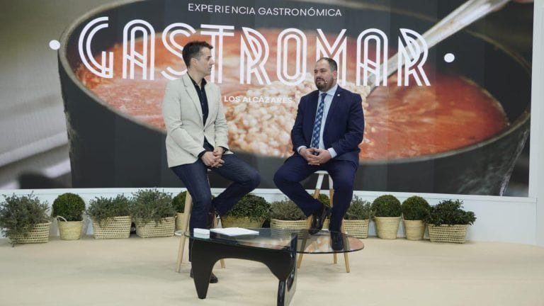 Los Alcázares deslumbra en FITUR 2025 con su apuesta por el turismo gastronómico y sostenible