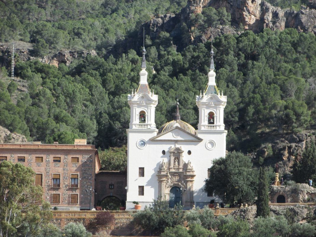 Huermur denuncia el intento del Ayuntamiento de urbanizar el entorno del Santuario de la Fuensanta