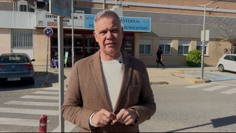 Cartagena sufre el recorte de plazas MIR mientras aumentan las listas de espera