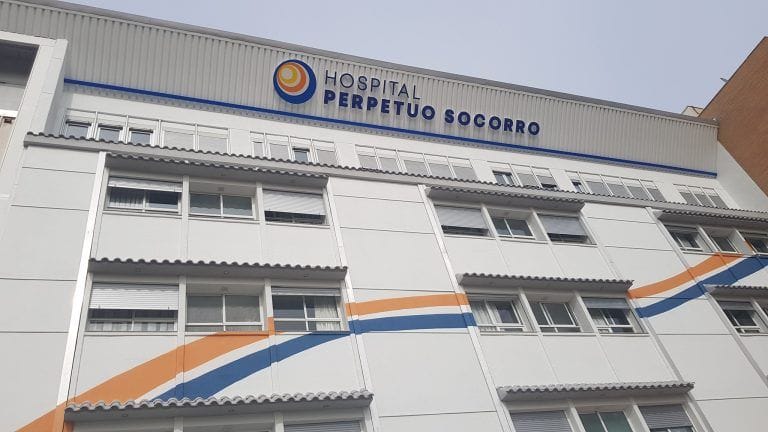 Bomberos de Cartagena sofocan un incendio en una freidora de un centro sanitario sin heridos