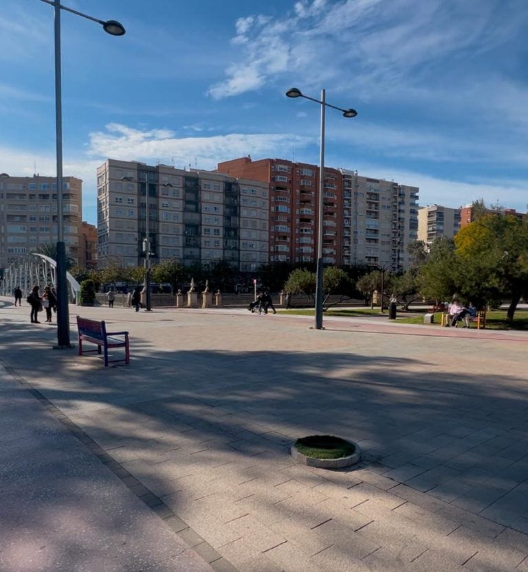 El PSOE exige la reposición de la bandera arcoíris en la plaza de la Diversidad de Murcia