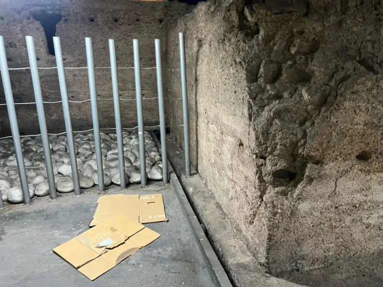 El PSOE exige al Ayuntamiento de Murcia medidas urgentes para proteger la muralla de La Glorieta tras el incendio