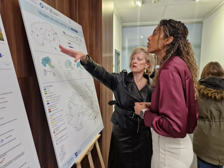 El Gobierno de España detalla a los alcaldes de la cuenca vertiente los avances en la recuperación del Mar Menor