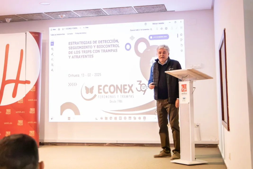 ECONEX presenta en la Universidad de Elche un innovador atrayente para el control de trips invasores