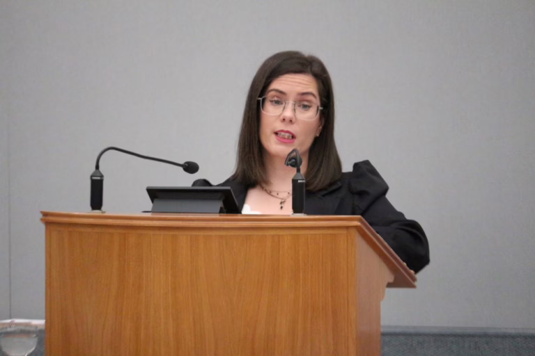 Cada seis horas muere una persona dependiente en la Región sin recibir las ayudas