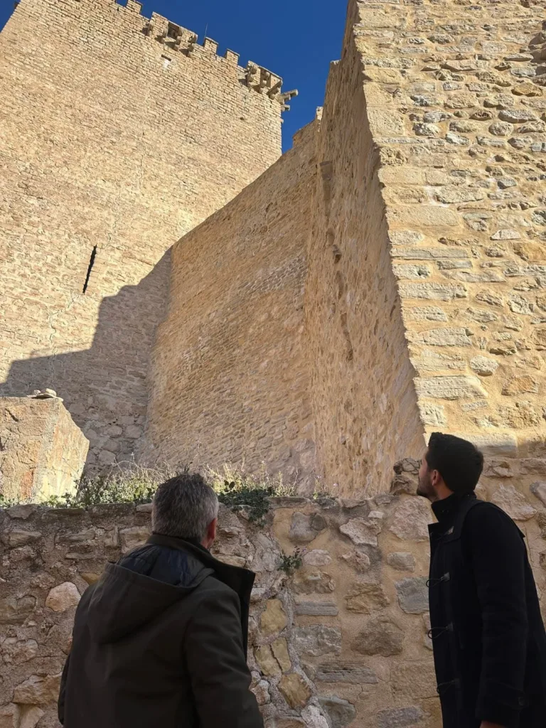 El PSOE de Moratalla denuncia la inacción del alcalde ante el riesgo de derrumbe del castillo