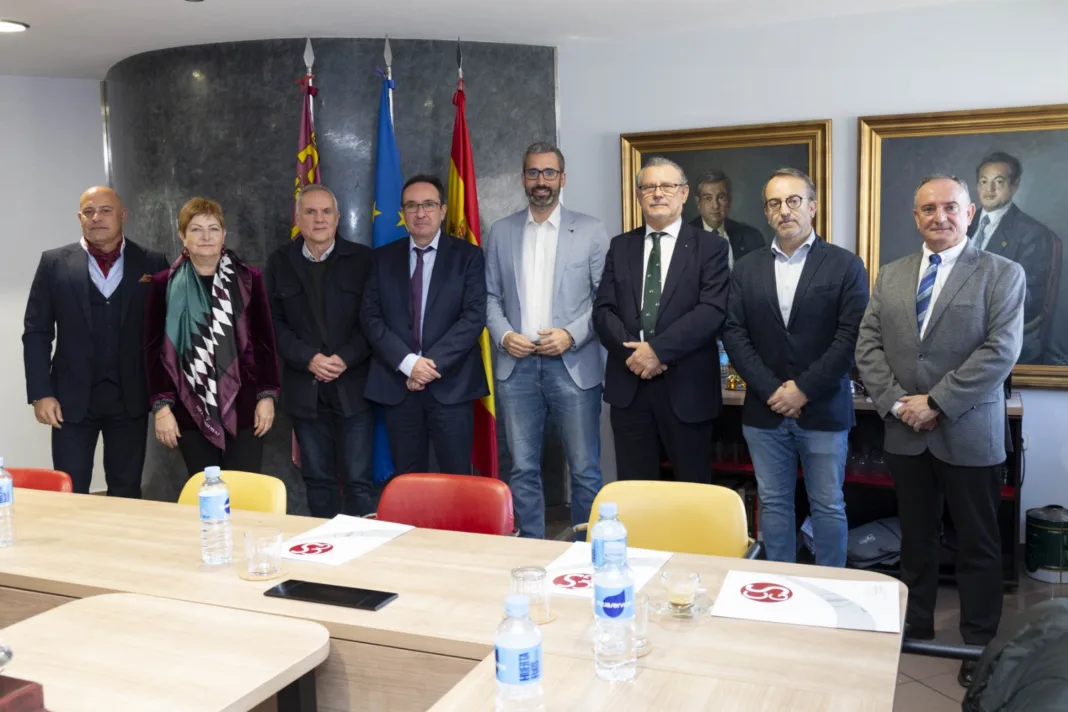 El Colegio de Graduados Sociales se reúne con diputados del PSOE para abordar los retos judiciales en Murcia