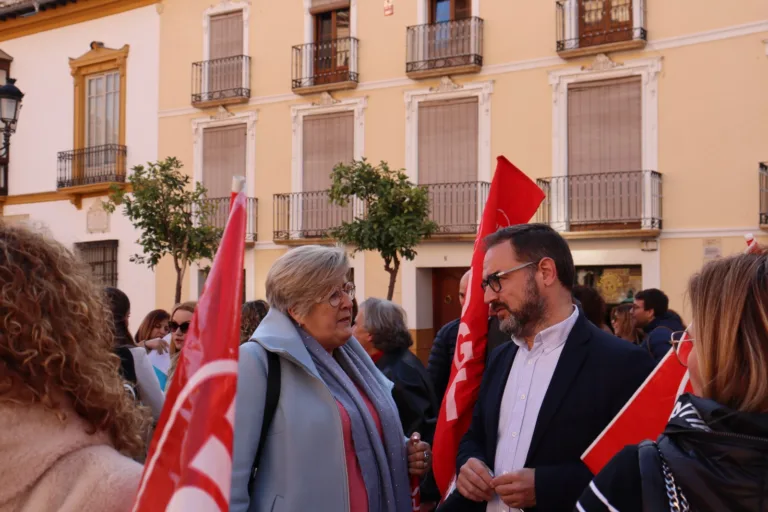PSOE e IU exigen la suspensión de sanciones contra las trabajadoras de Limusa y denuncian represalias