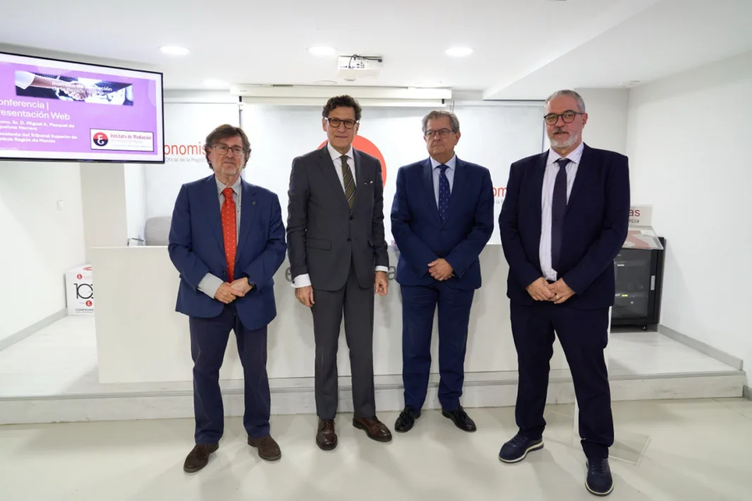 El Instituto de Mediación de Economistas de la Región de Murcia busca aliviar la presión en los tribunales