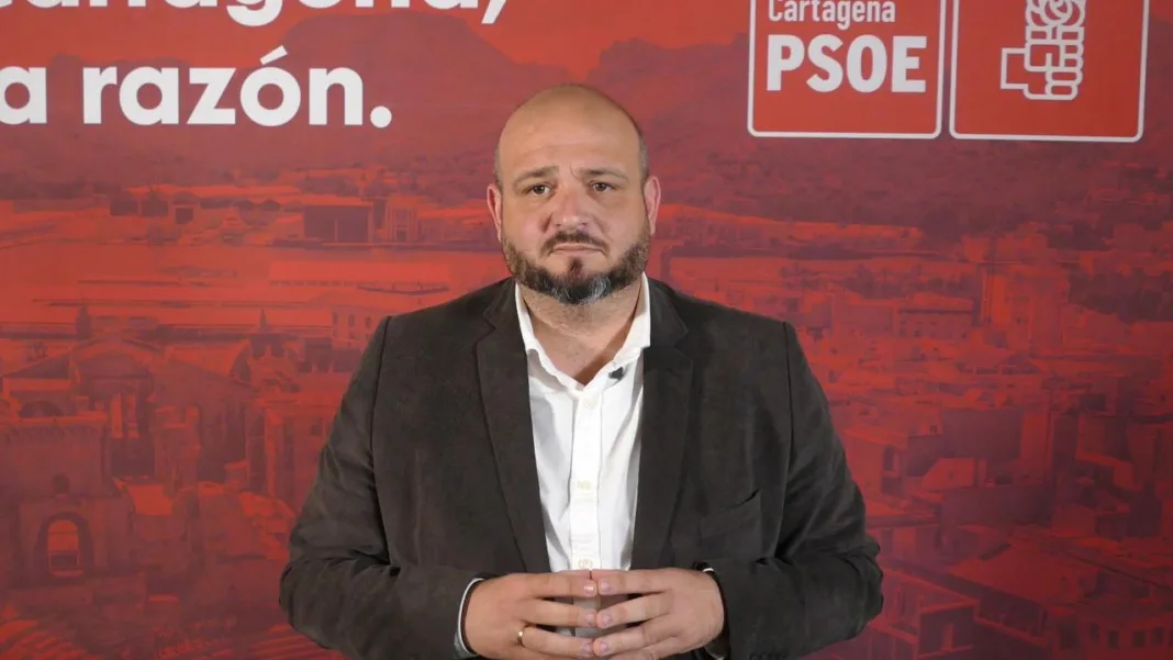 MANOLO-REDES-AMBULANCIA-P-CIVIL-Cover El PSOE denuncia cinco años perdidos en la elaboración del Plan de Ordenación de Playas en Cartagena