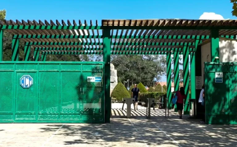 El PSOE enmienda la moción de Vox para limitar la cesión del Parque de Tentegorra solo a las piscinas y pistas deportivas