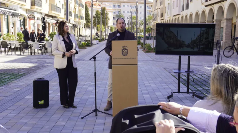 Los Alcázares inaugura la renovada Avenida Río Nalón con una inversión de más de un millón de euros