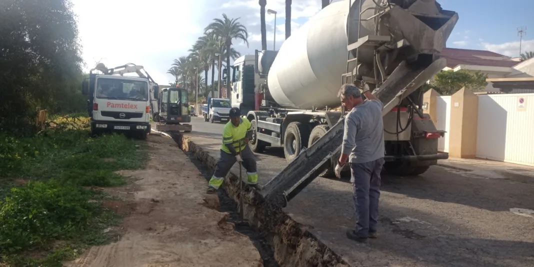 Avanza el soterramiento de la línea eléctrica en las Salinas de Marchamalo para proteger la biodiversidad