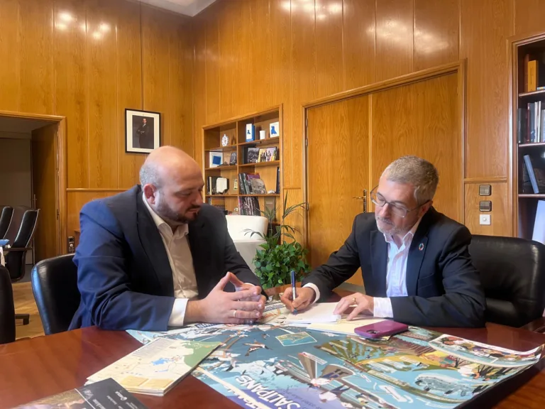 Manolo Torres logra que el Parque de Tentegorra conserve sus piscinas e instalaciones deportivas tras negociar con el Ministerio