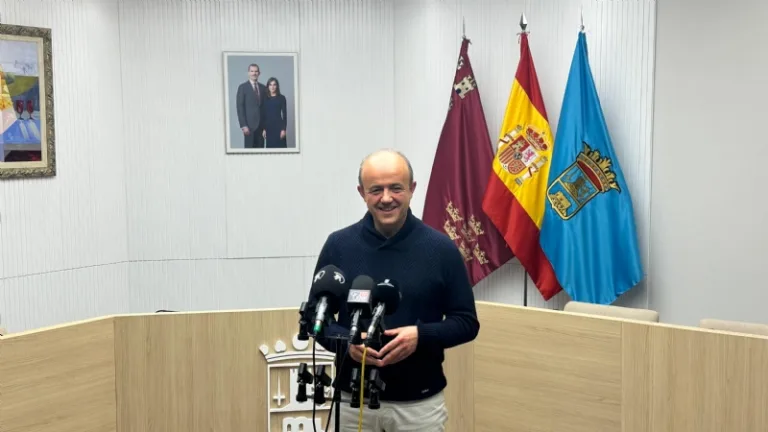 Alhama reactiva la remodelación de la Plaza de la Constitución con un diseño accesible y sostenible