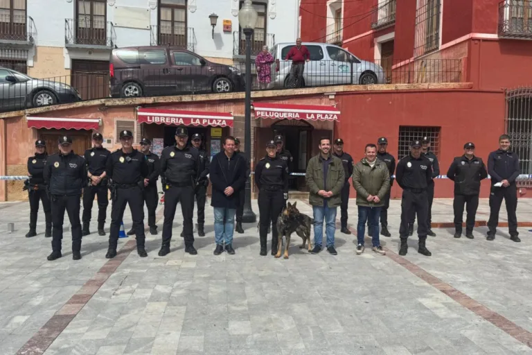 Mula estrena su Unidad Canina de Policía Local en una impactante exhibición pública