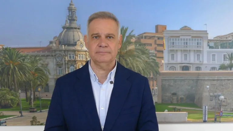 El PSOE exige una campaña de concienciación contra el vapeo dirigida a los jóvenes