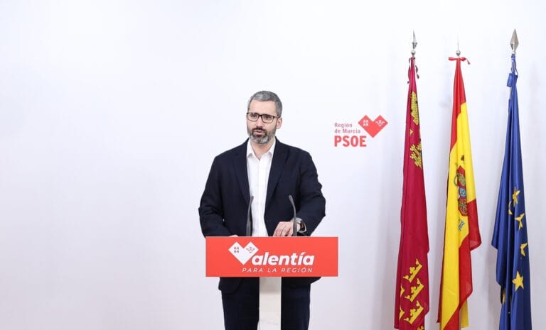 López Miras cede ante Vox y renuncia a miles de millones del Pacto Verde para la Región
