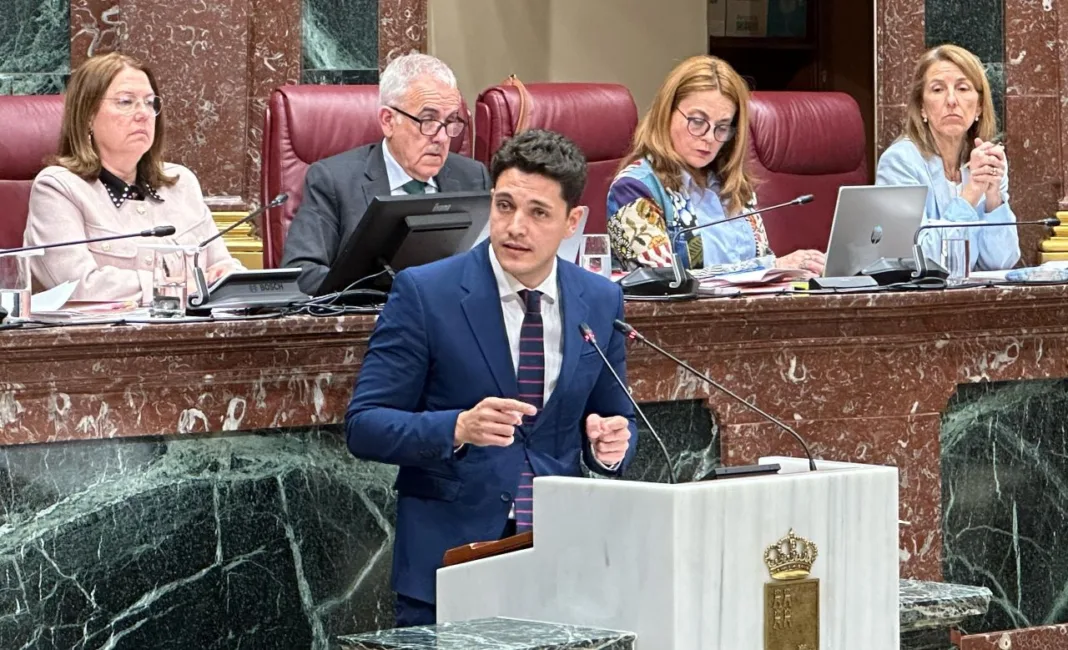 La Asamblea Regional aprueba un Plan Director para mejorar las infraestructuras deportivas en la Región de Murcia La Asamblea Regional aprueba un Plan Director para mejorar las infraestructuras deportivas en la Región de Murcia