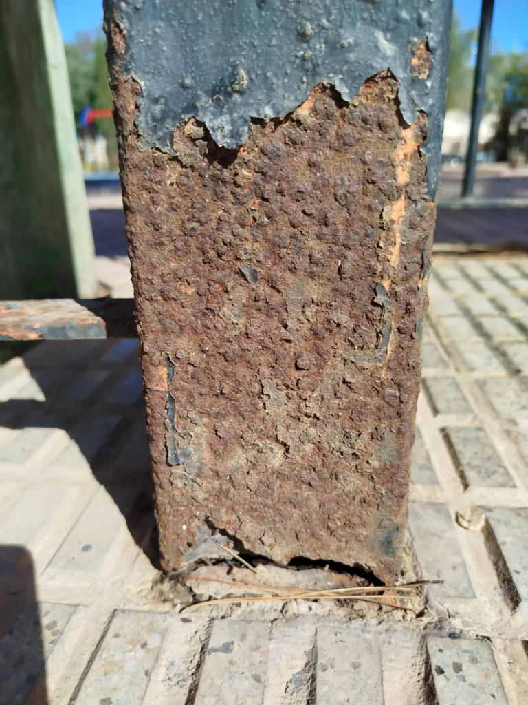 El Partido Cantonal de Cartagena denuncia el grave peligro de derrumbe de la valla del Parque Antoñares en Los Barreros