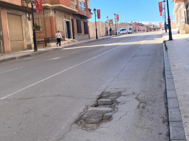 El PSOE exige la adecuación urgente del puente del barrio de San Cristóbal ante la inminente Semana Santa