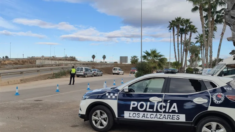 Los Alcázares refuerza su Policía Local con dos nuevas plazas de movilidad y la incorporación de seis agentes más