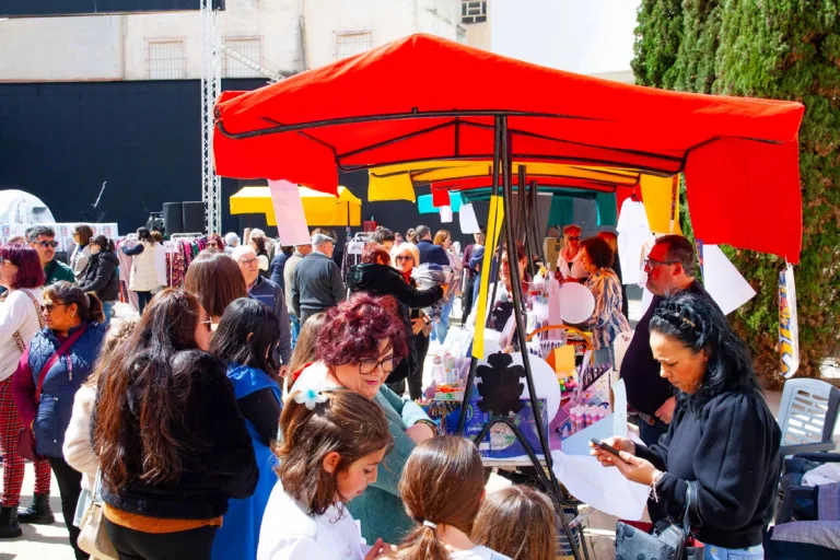 Éxito de participación en el Rosales Boulevard, el mercadillo del comercio local de Calasparra