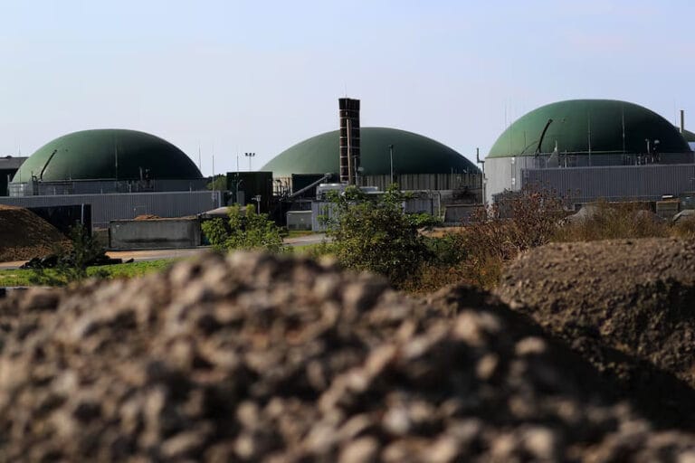 Los empresarios de La Polvorista plantan cara a la planta de biogás