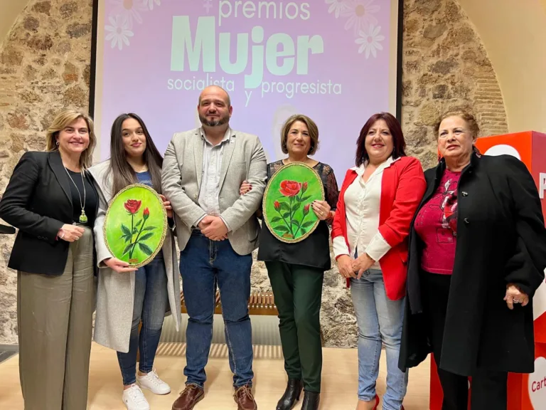 El PSOE entrega los premios Mujer Socialista y Progresista a Paqui Llorca y Trinidad Mendoza