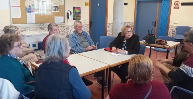 El PSOE de Murcia exige mejoras urgentes para los 75 centros de mayores abandonados por el PP