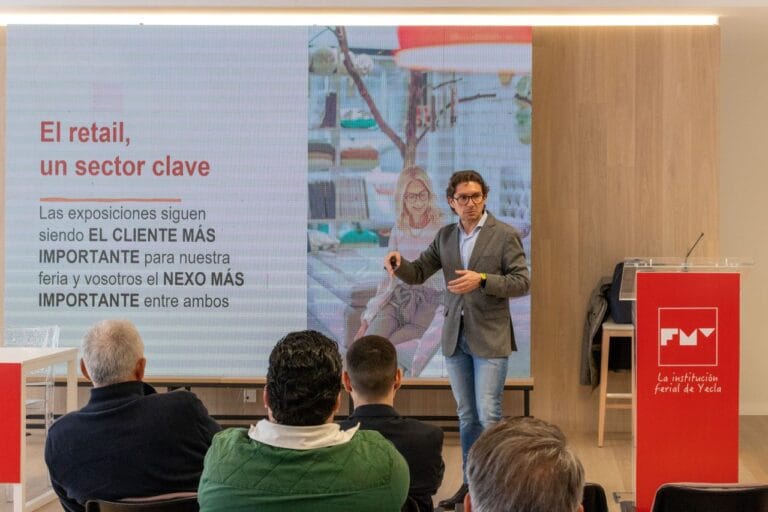 La Feria del Mueble de Yecla celebra una jornada con agentes comerciales destacando su papel clave en el sector