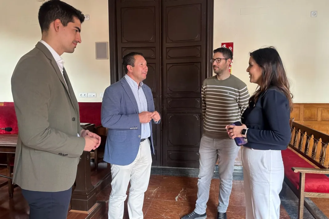 Mula estrecha lazos con el Comisionado de Transparencia para mejorar la rendición de cuentas municipal Mula estrecha lazos con el Comisionado de Transparencia para mejorar la rendición de cuentas municipal