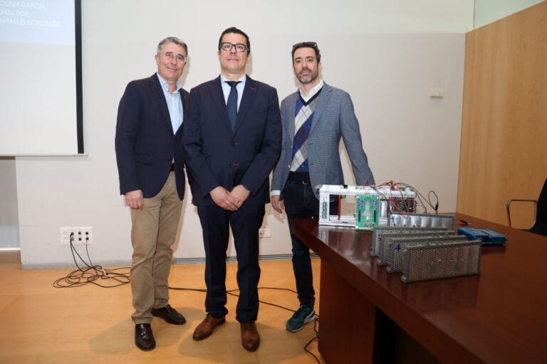 Una tesis de la UPCT plantea reutilizar baterías de coches eléctricos para almacenar energía en edificios