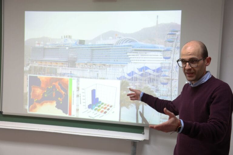 Un estudio de la UPCT revela que modernizar los cruceros reduciría sus emisiones un 16,6%