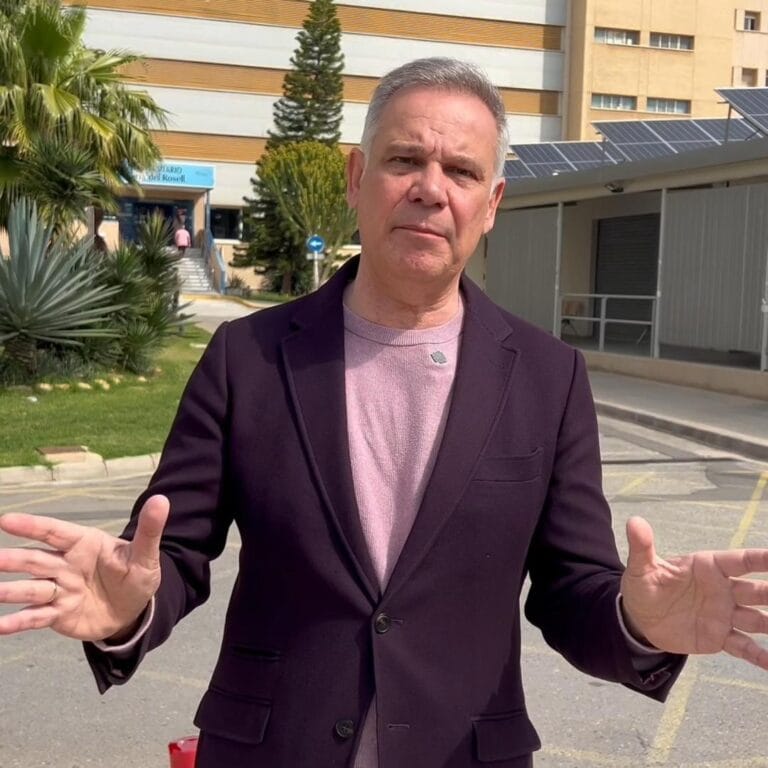 El PSOE denuncia el cierre de otra planta en el hospital del Rosell mientras Santa Lucía habilita “unidades de pasillo”