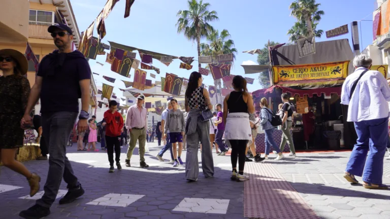 Los Alcázares bate récords y consolida sus Incursiones Berberiscas como motor turístico regional